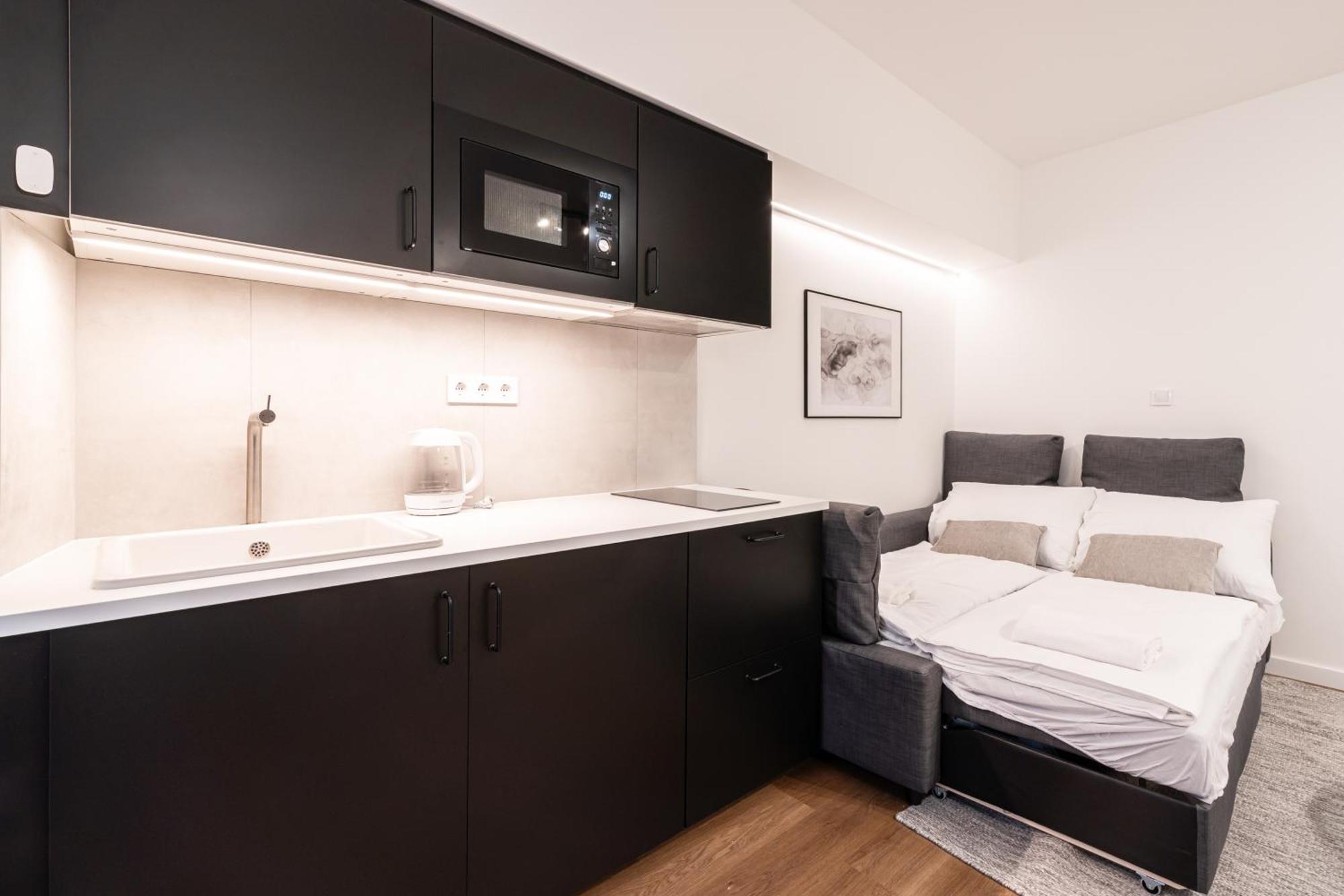 E23 - Grand Boulevard Design Loft - Location By Bqa Apartment Budapest
